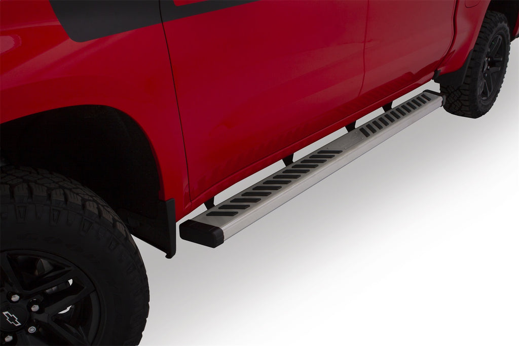 Lund Summit Ridge 2.0 Running Board Kit 28665044