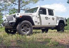 Load image into Gallery viewer, Superlift 2.5in. Jeep Leveling Kit-20-23 Gladiator JT 4WD including Rubicon (non-Overland) 40051