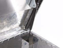 Load image into Gallery viewer, Lund Aluminum Specialty Box 9748