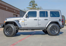 Load image into Gallery viewer, N-Fab RKR Step Sys-Full Len (1 Stp Mnts/1 Stp)-18-23 Wrangler JL 4Dr-TX Blk J184RKRS4