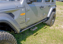 Load image into Gallery viewer, N-Fab RKR Step Sys-Full Len (1 Stp Mnts/1 Stp)-18-23 Wrangler JL 4Dr-TX Blk J184RKRS4