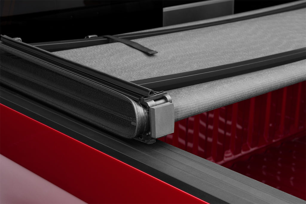 Lund Genesis? Elite Tri-Fold Tonneau 958292