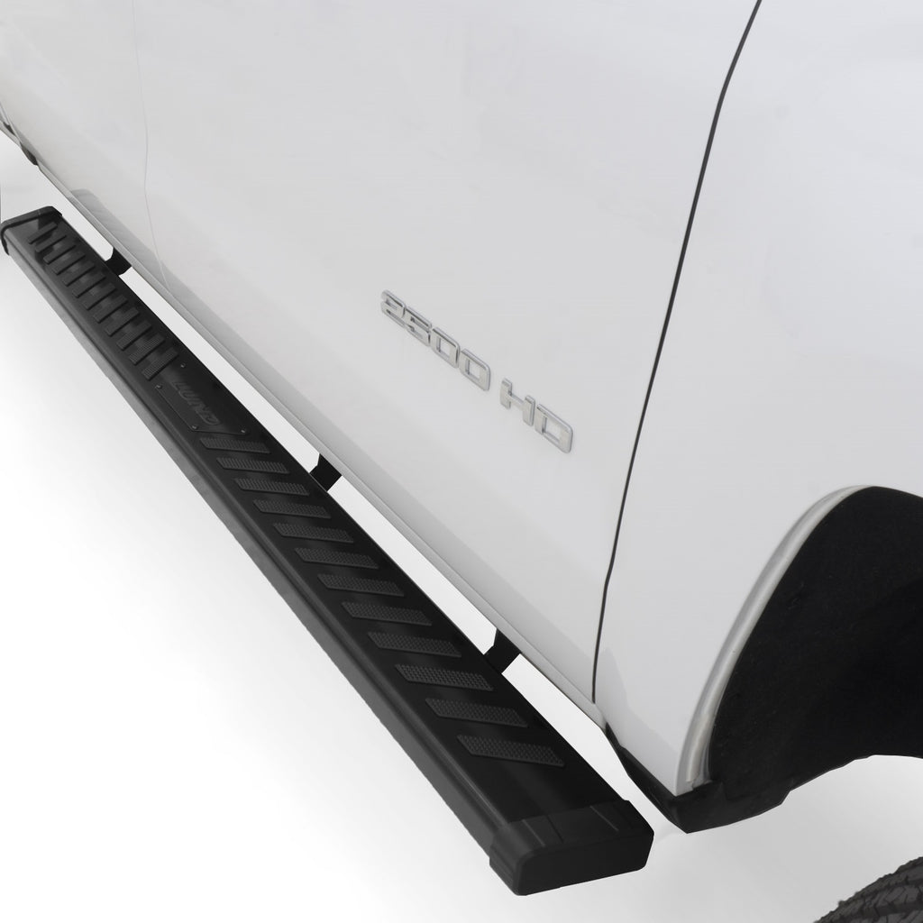 Lund Summit Ridge 2.0 Running Board Kit 28565031