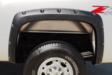 Load image into Gallery viewer, Lund Rivet Style Fender Flare Set RX106TB