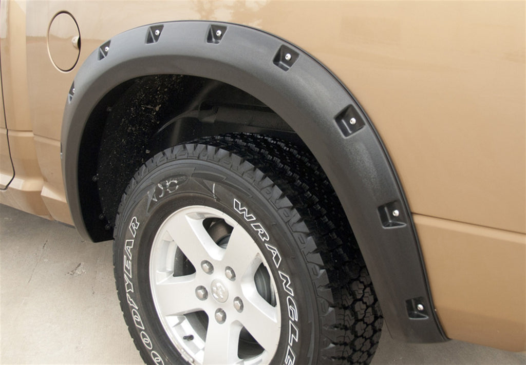 Lund Rivet Style Fender Flare Set RX204TB