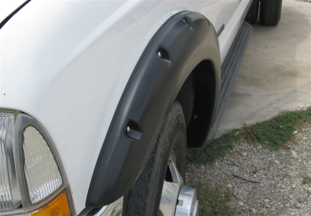 Lund Rivet Style Fender Flare Set RX311S