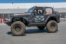 Load image into Gallery viewer, DV8 Offroad Rock Slider SRJL-21