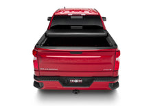 Load image into Gallery viewer, Truxedo Deuce-19 (New Body Style)-23 Silv/Sierra (w/out CarbonPro Bed) 5ft.9in. 773001