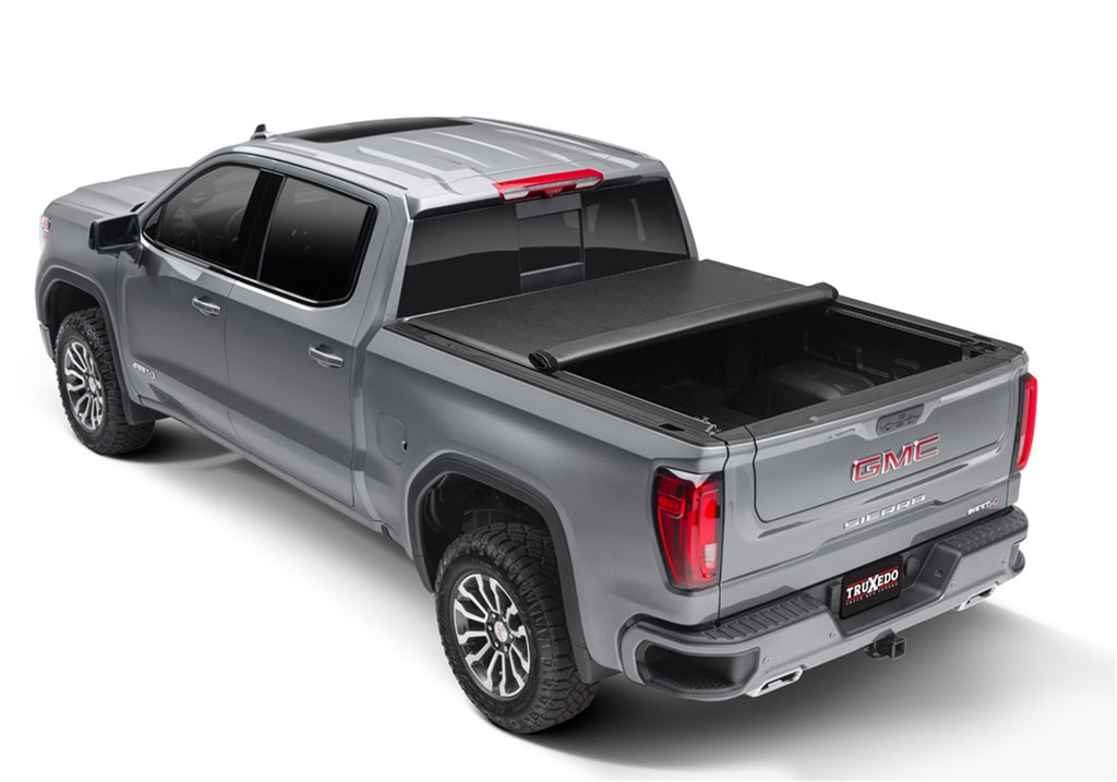 Truxedo Lo Pro-19 (New Body Style)-23 Silv/Sierra 1500/20-23 2500HD/3500HD 8ft. 572801