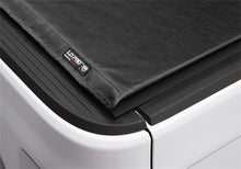 Load image into Gallery viewer, Truxedo Lo Pro-20-23 Gladiator w/or w/o Trail Rail System 523201