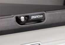 Load image into Gallery viewer, Undercover EL 14-18/19 Legacy Silverado 6.7ft UC1128
