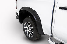 Load image into Gallery viewer, Bushwacker DRT Style? Fender Flares 40989-02 Shoptruckparts