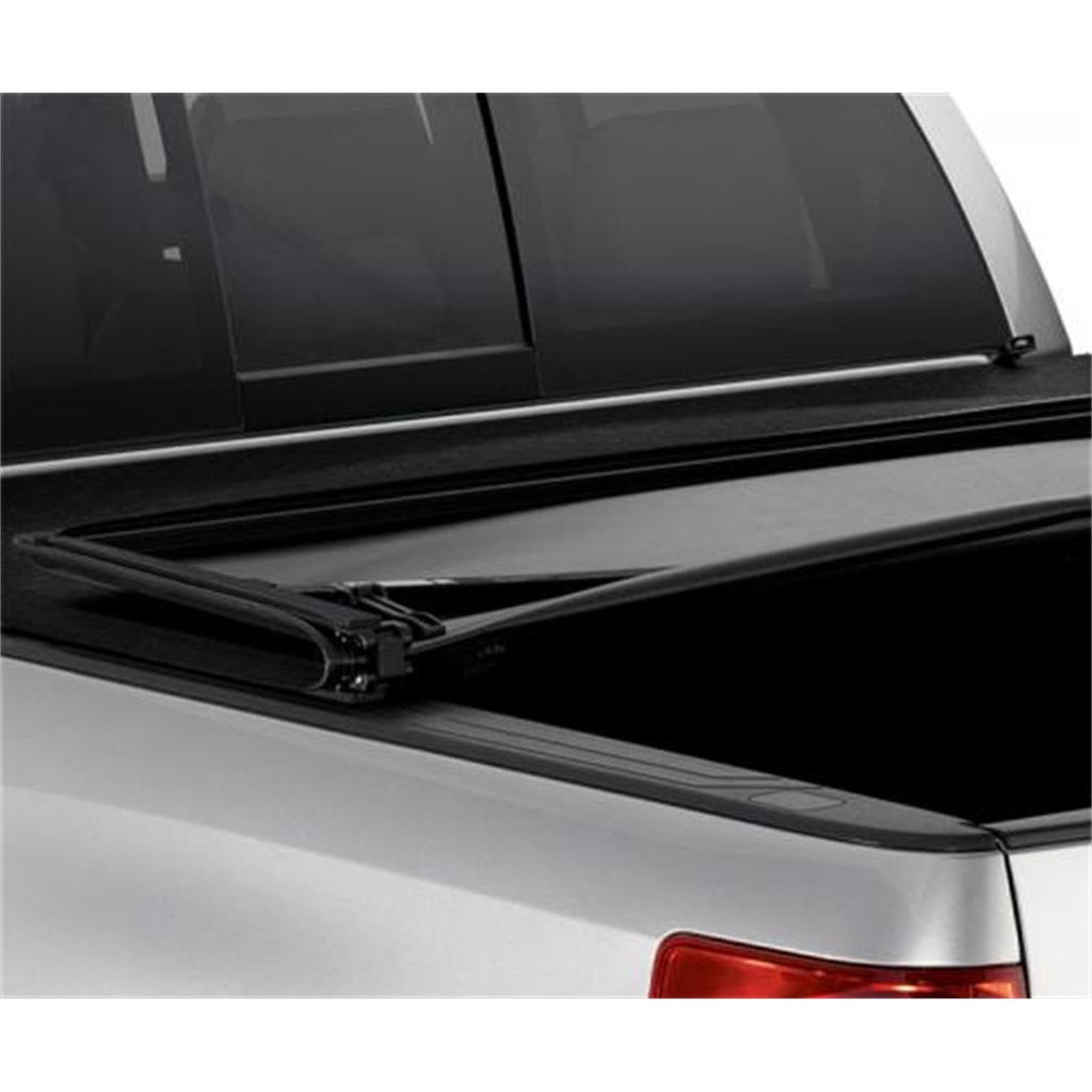 Lund Genesis? Elite Tri-Fold Tonneau 95822