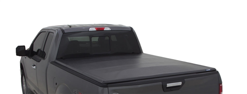 Lund Genesis? Tri-Fold Tonneau 95050