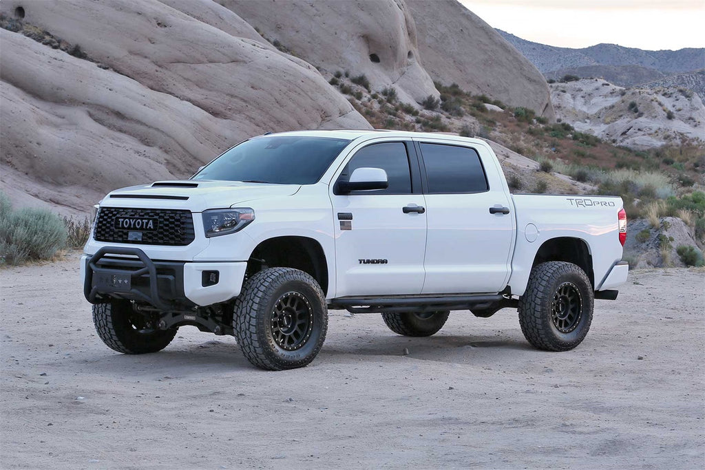 Fabtech Performance Lift System w/Shocks K7077DL