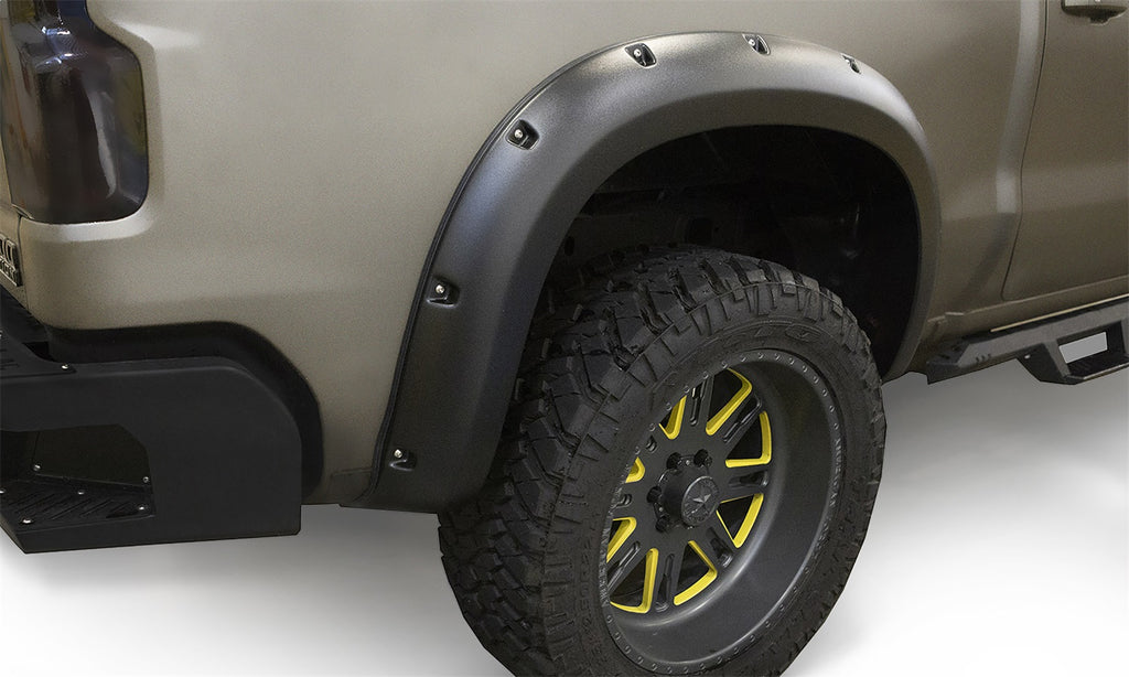 Lund Rivet Style Fender Flare Set RX131TB
