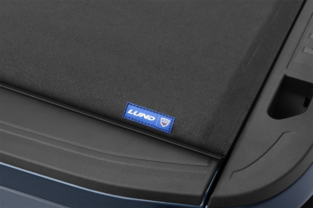 Lund Genesis? Tri-Fold Tonneau 95040